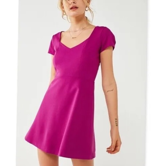 NWT UO Maria Short Sleeve Ponte Mini Dress, Magenta-Purple - Picture 1 of 8
